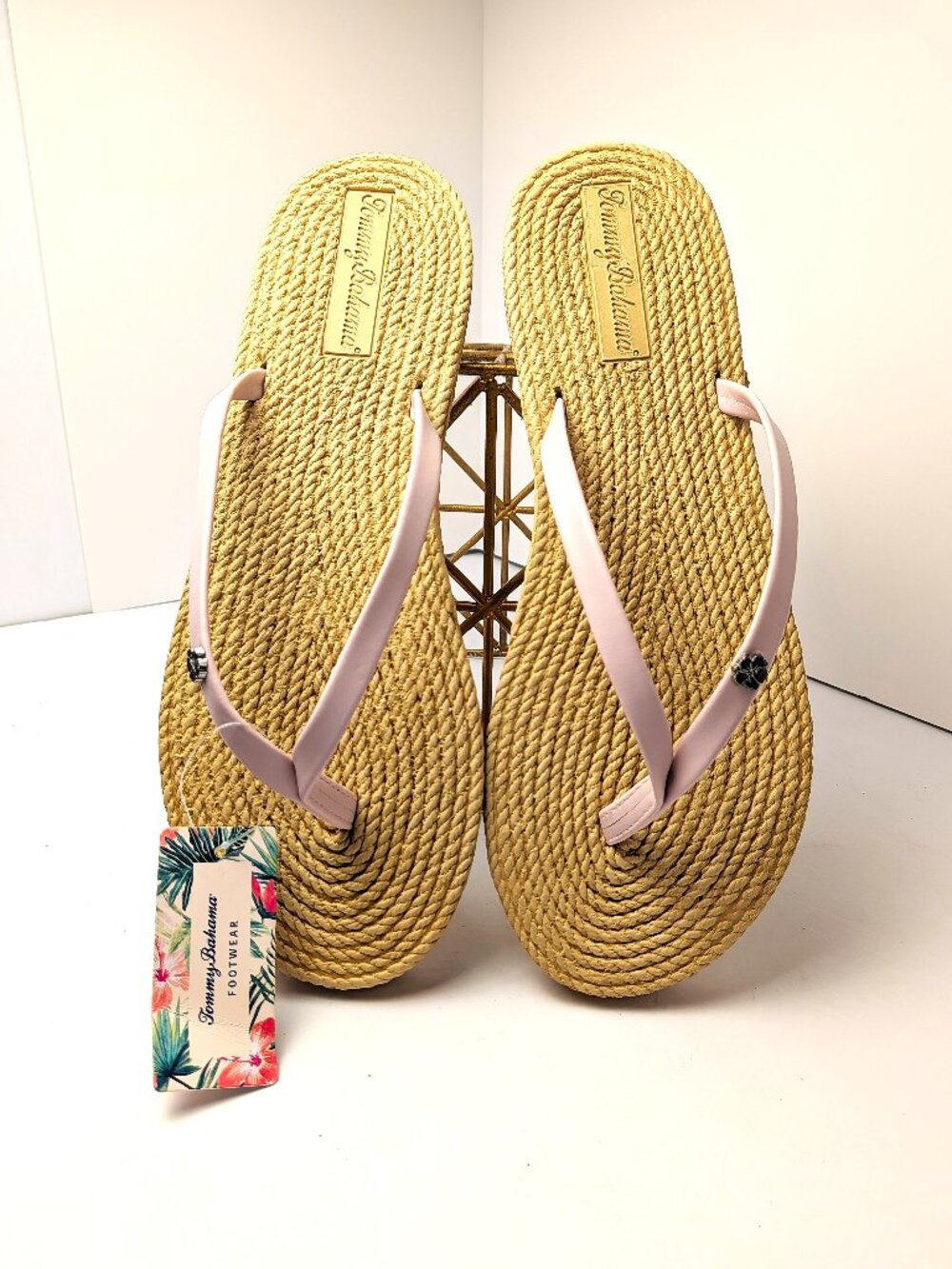 NWT Tommy Bahama Light Pink Flip Flops Silver Logo 10